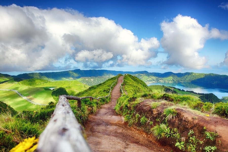 Ponta Delgada to Sete Cidades – A Scenic Drive in São Miguel