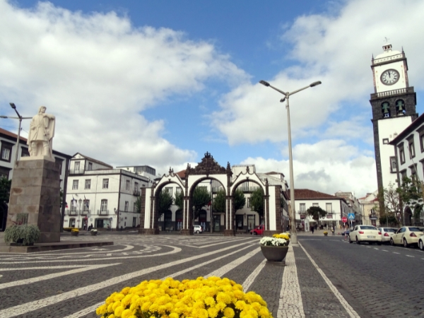 Is It Easy to Drive in Ponta Delgada?