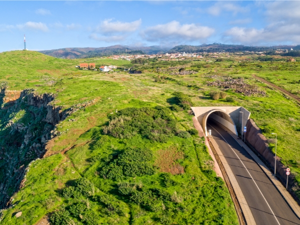 A Guide to Madeira Tunnels for Car Renters